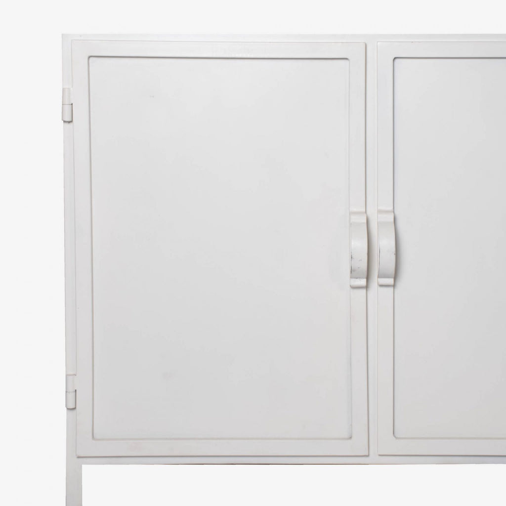 New Routz Dressoir Detroit Wit close-up.