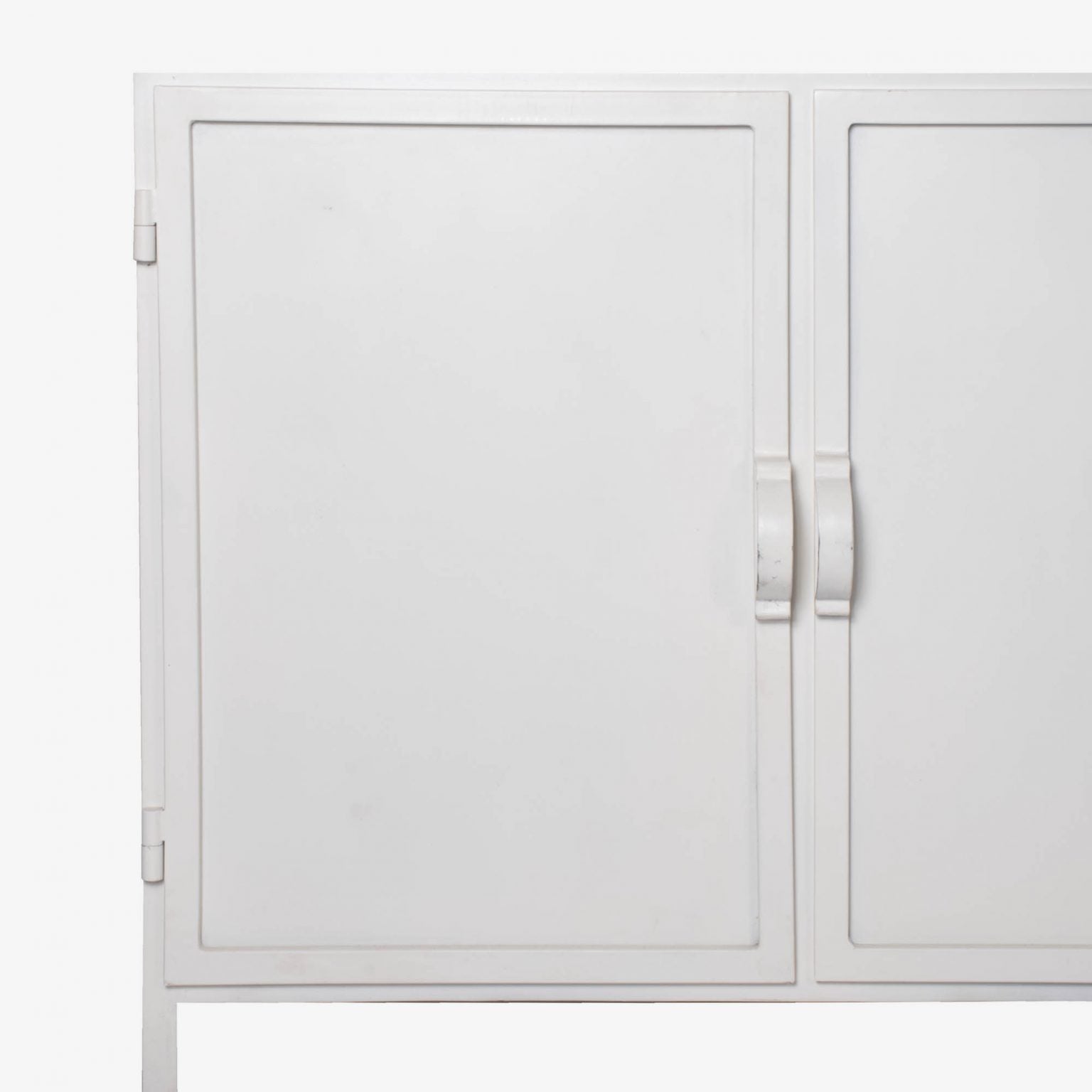 New Routz Dressoir Detroit Wit close-up.