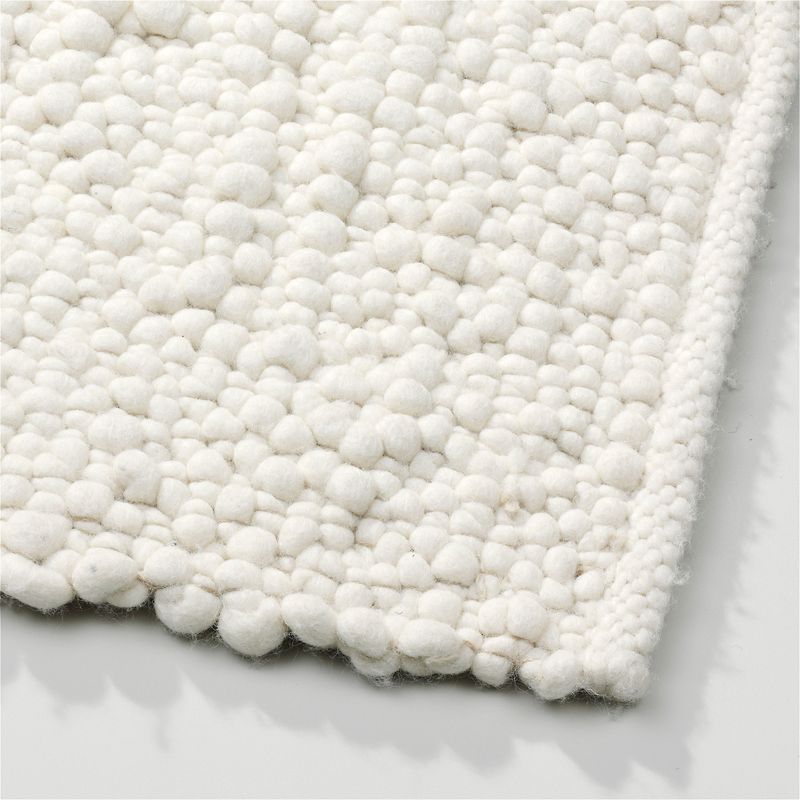 Perletta vloerkleed Pebbles in de kleur Opal 100.