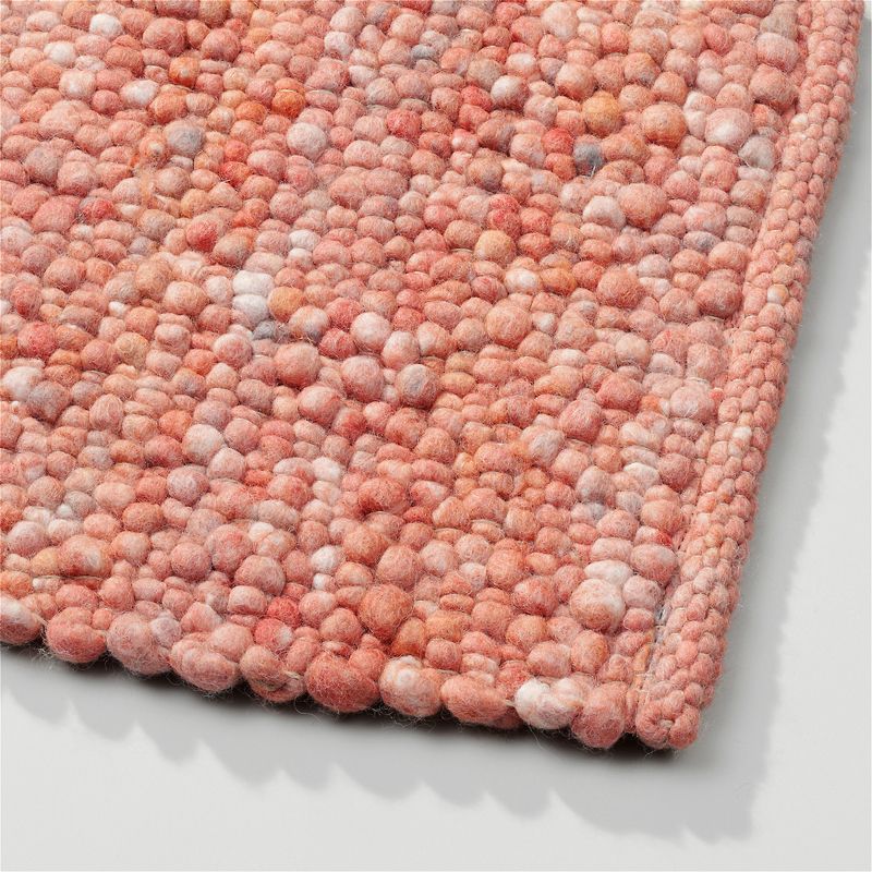 Perletta vloerkleed Pebbles in de kleur Peach 111.