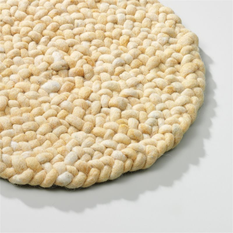 Perletta vloerkleed Roundabout in de kleur Gold 422.