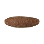 Zijkant van het Raaf sierkussen Chris in de kleur cognac.