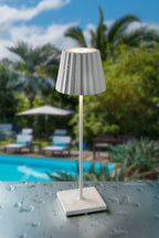 Sompex Troll 2.0 LED tafellamp in de kleur grijs.