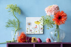 Storytiles Surrounded by Flowers tegeltje sfeerbeeld.