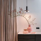 Sfeerbeeld van de Tonone Beads Pendant Box 108 hanglamp in de kleur smokey black.