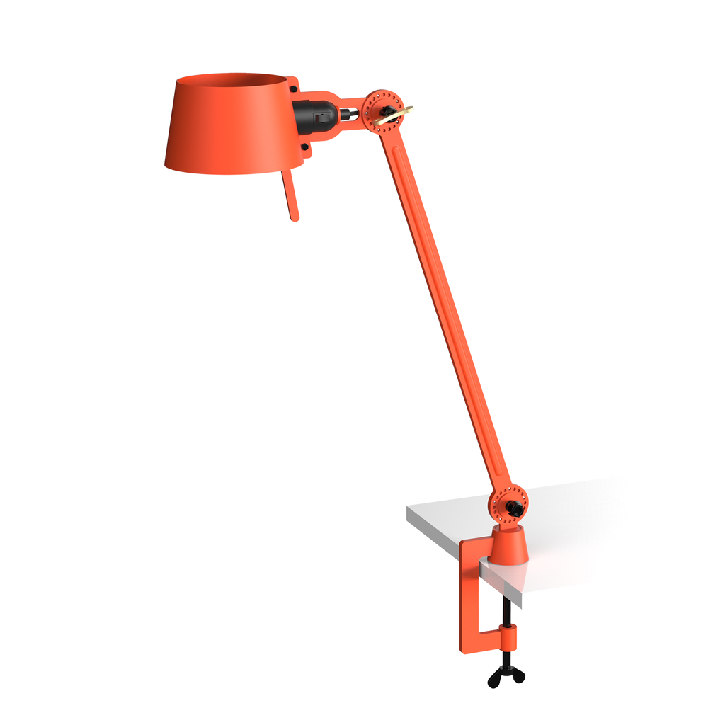 Tonone Bolt Desk 1 arm clamp bureaulamp in de kleur striking orange.