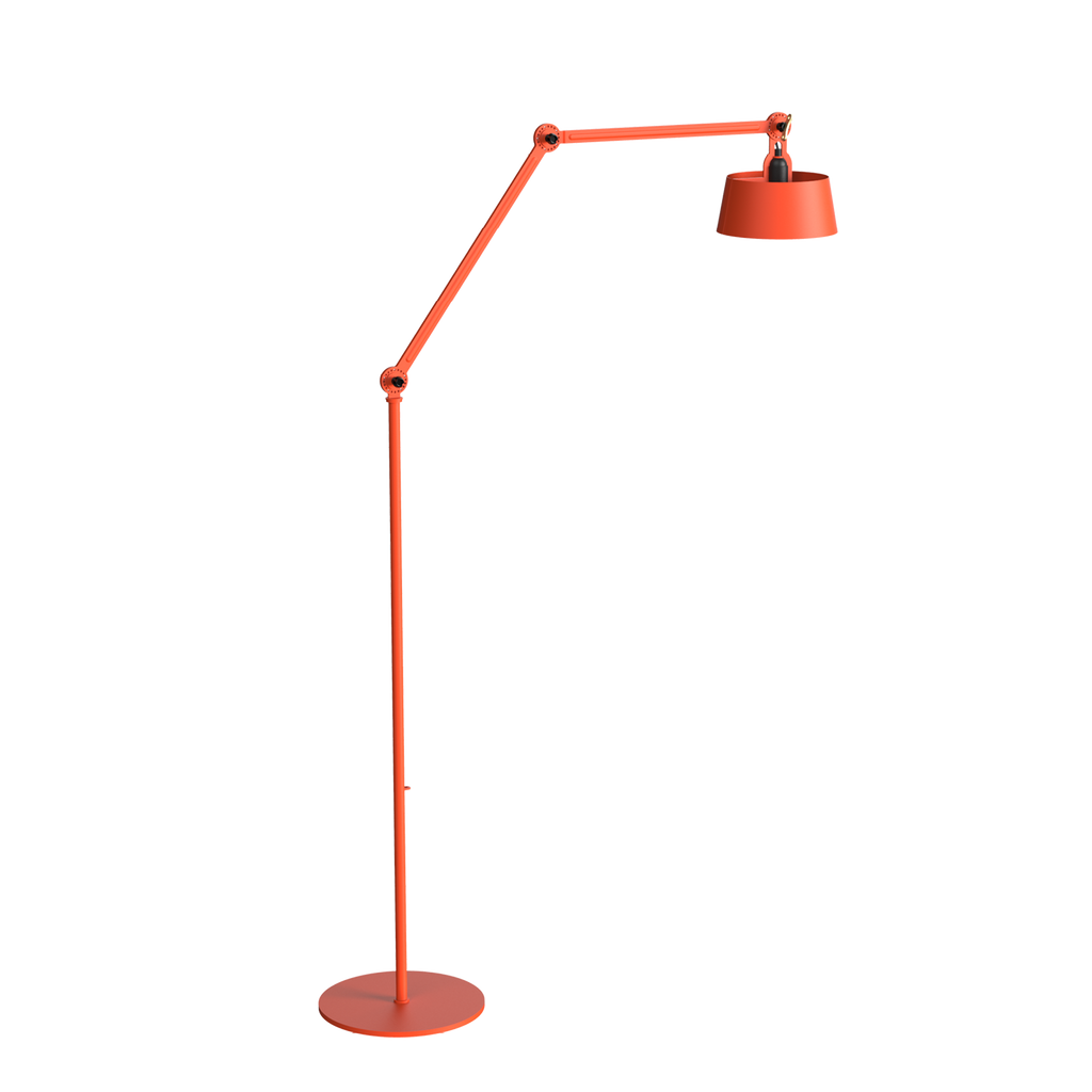 Tonone Bolt Floor Long 2 arm vloerlamp in de kleur striking orange.