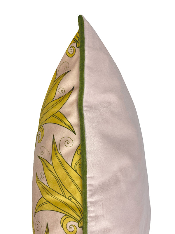 Vanilla Fly kussen Pink Royal #la116 zijkant